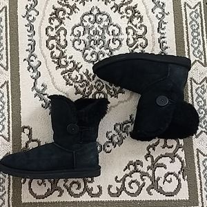 UGG Bailey Button Low Boots